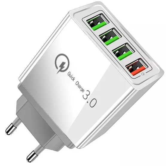 Адаптер за бързо зареждане с 4 USB порта