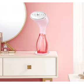 Бързо загряваща парна ютия 1000W Бързо загряваща парна ютия 1000W