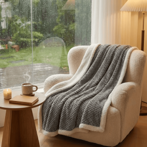 Плюшено топло одеяло - сиво